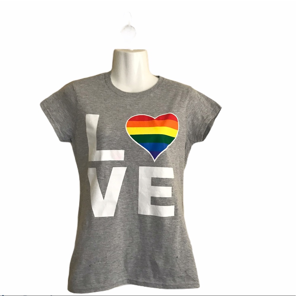 Women's LOVE Tee Size Medium